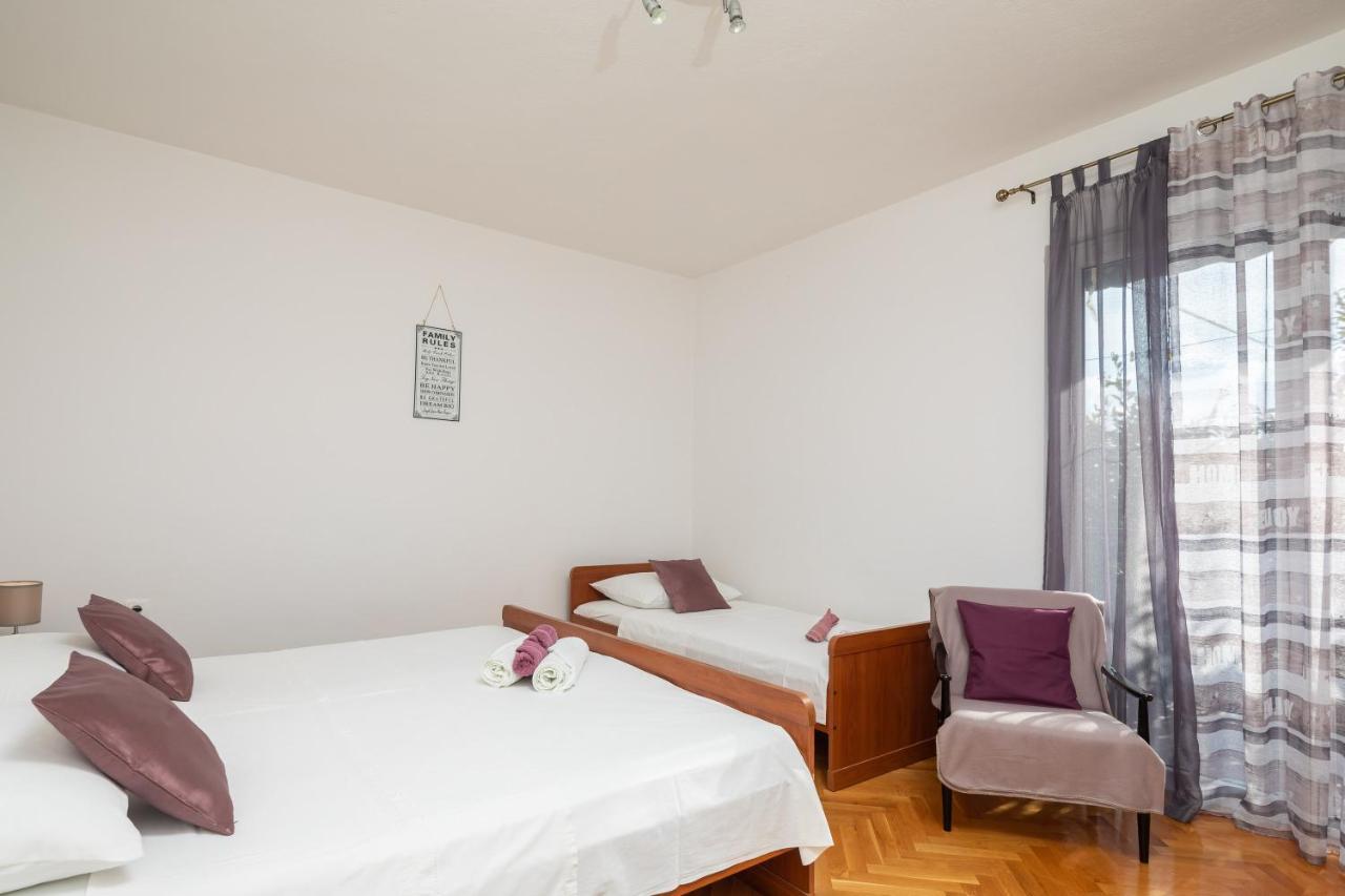 Apartment Beba Dugi Rat Esterno foto
