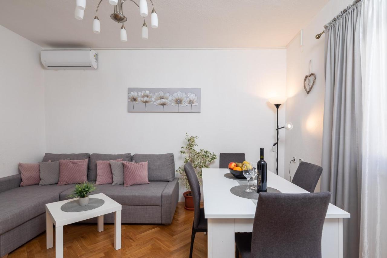 Apartment Beba Dugi Rat Esterno foto