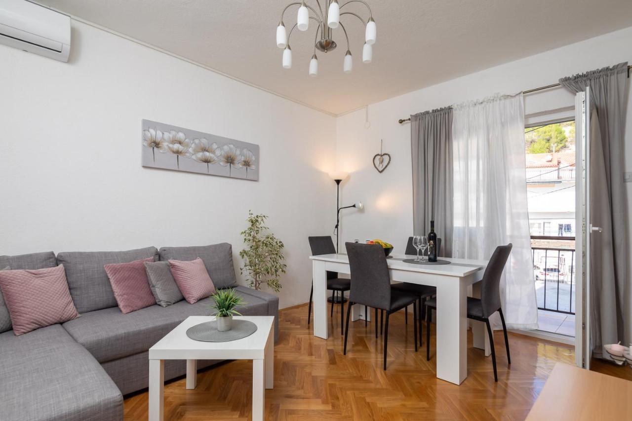 Apartment Beba Dugi Rat Esterno foto