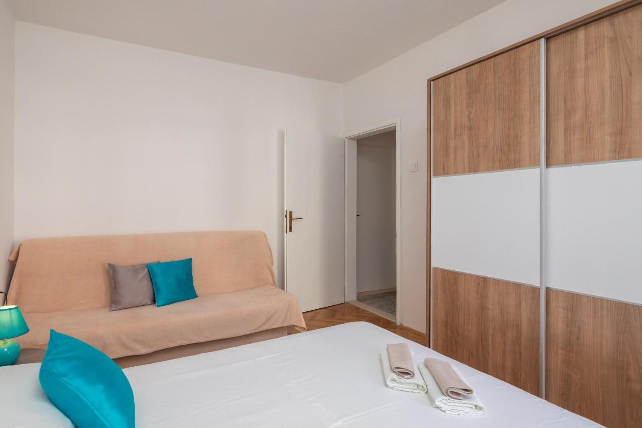 Apartment Beba Dugi Rat Esterno foto