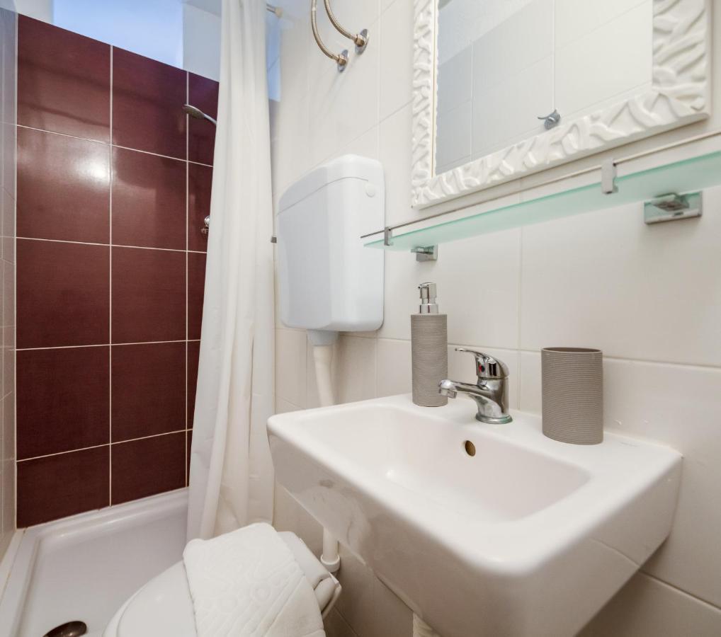Apartment Beba Dugi Rat Esterno foto