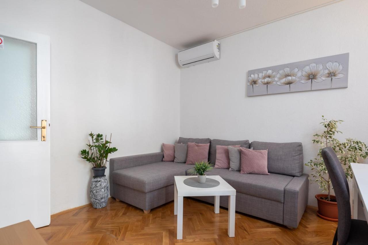 Apartment Beba Dugi Rat Esterno foto